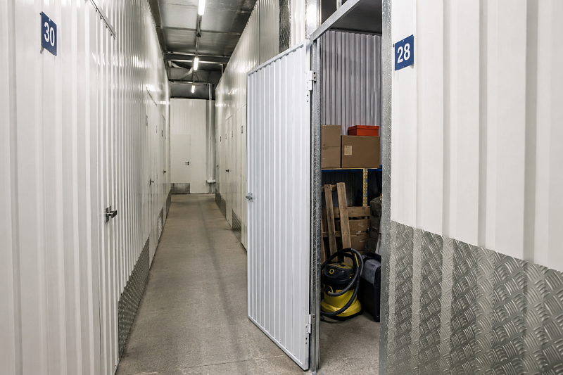 Почему мы платим за воздух: как self-storage стал главным трендом десятилетия